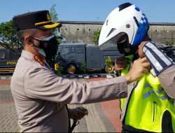 Polres Metro Bekasi Melepas Tim Patroli Vaksin Berani Satuan Lalu Lintas 