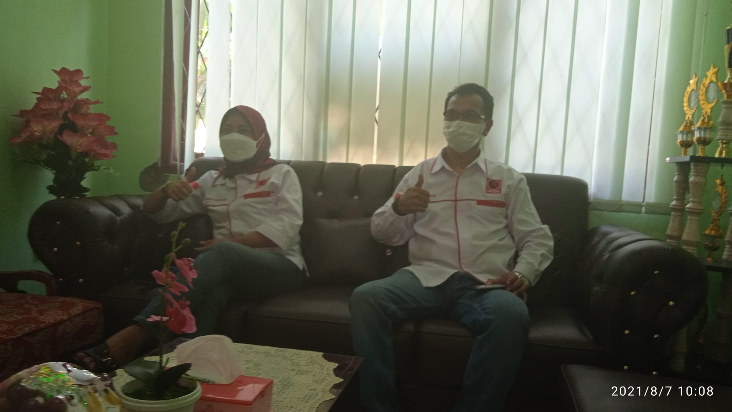 DPC PROJO KAB. BEKASI BEKERJA SAMA DENGAN  MABES POLRI MENGELAR ACARA VAKSINASI UNTUK MASYARAKAT DESA KARANGSATRIA