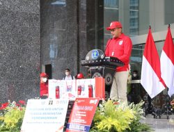 1000 Bingkisan Diserahkan untuk Pasien Wisma Atlet dalam Giat Kumham Peduli, Kumham Berbagi dan Empati Kumham 