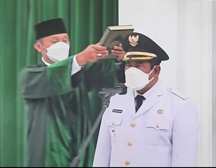 Gubenur Jawabarat Ridwan Kamil Resmi Lantik Wakil Bupati Bekasi H. Akhmad Marjuki, S.E., M.M