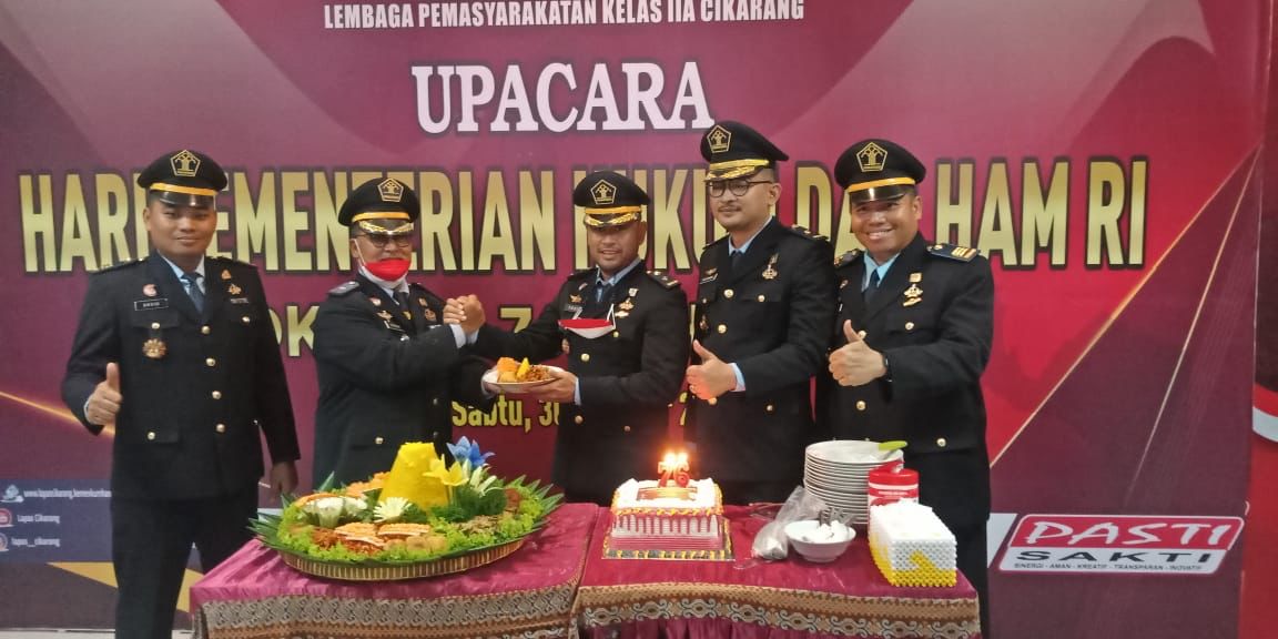 Lapas Cikarang Kelas IIA Lakukan Upacara Bendera, Anugrah dan Syukuran Peringatan Hari Dharma Karya Dhika Tahun 2021 