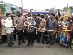 Jembatan Penghubung Dua Kecamatan Di Resmikan PLT Bupati