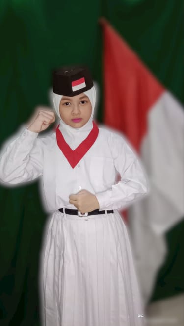 Pecah, Rajwa Khairunnisa Raih Juara 1 Lomba Puisi Tingkat Jabodetabek