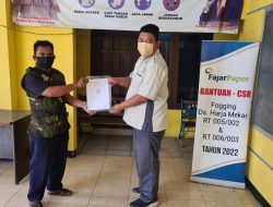 Terus Berlanjut, CSR Fajar Paper Distribusikan Paket Sembako Untuk Warga Desa Pantai Harapan Jaya – Muara Gembong dan Melaksanakan Foging Di Desa Harjamekar