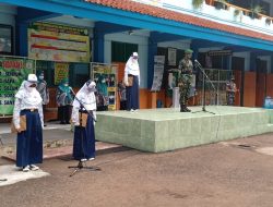 Pasi Ops Kodim 0505/JT Irup Upacara Bendera di SMPN 157 Lubang Buaya