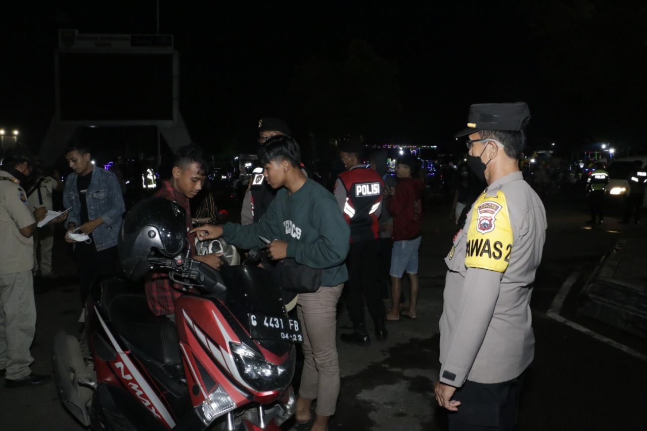 Operasi Yustisi Malam Minggu Di Batang, Puluhan Pelanggar Prokes Terjaring