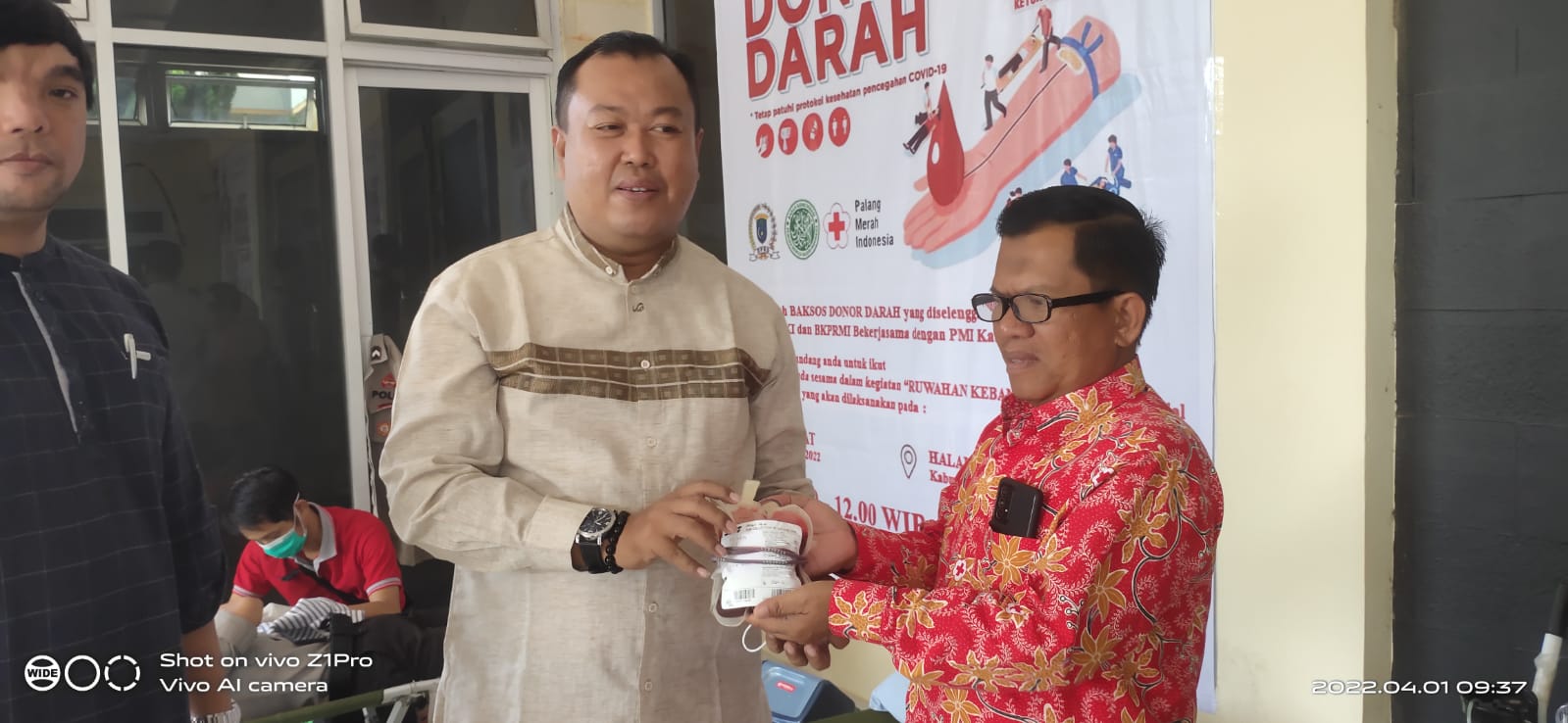 Sekwan DPRD Kab OKI Antusias Donor Darah Dalam Rangka Ruwahan Kebangsaan