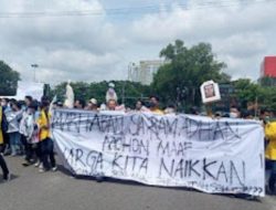 Mahasiswa Mengadakan Demo, Menolak Jabatan Presiden Tiga priode