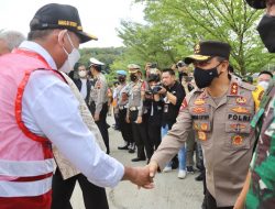 Kakorlantas Polri Dampingi Menhub Dan Menko PMK Tinjau Pengamanan Mudik Di GT Kalikangkung