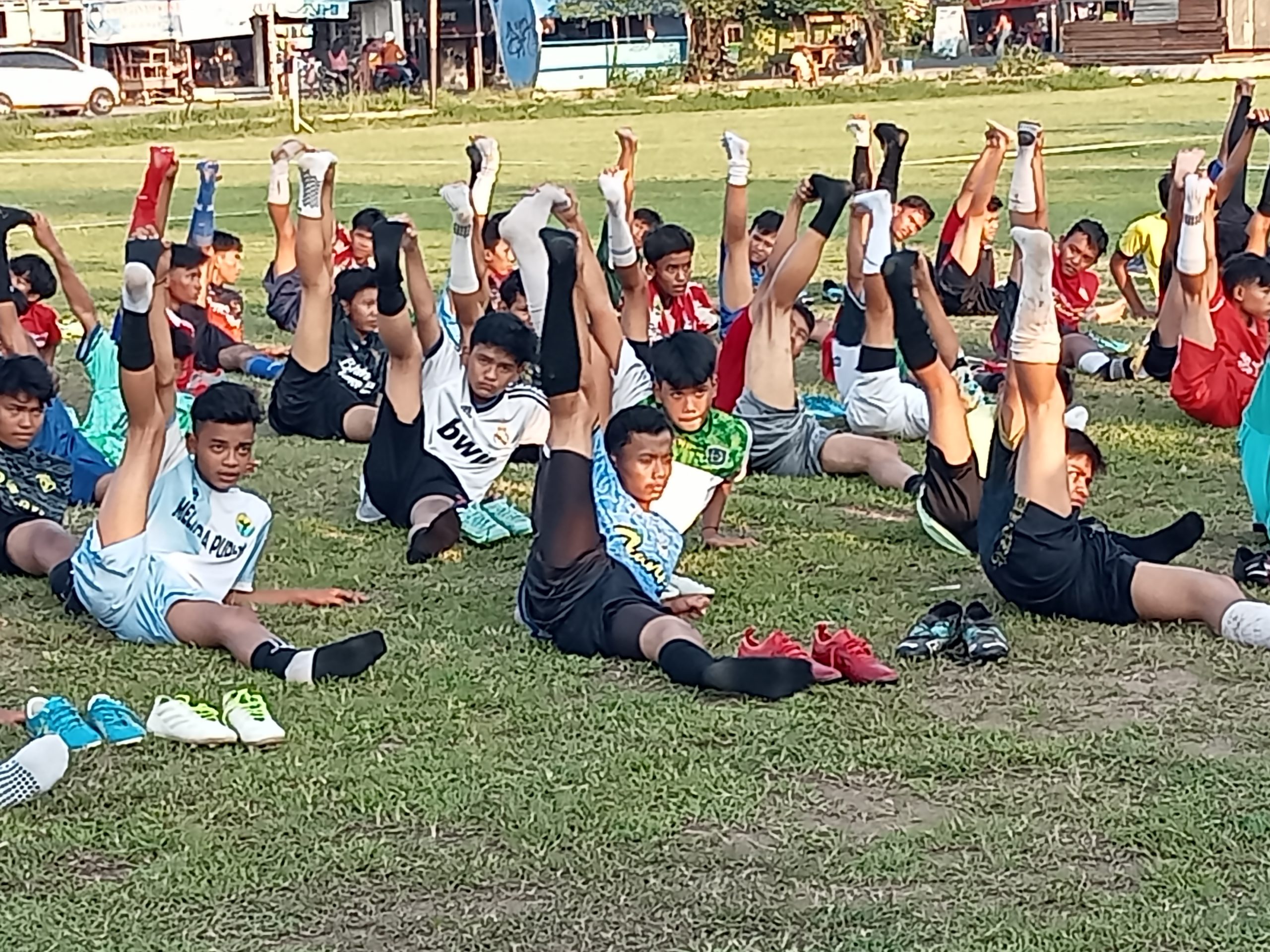 PSGJ Lakukan Seleksi Pemain U – 15 Di Lapangan Bola KONI