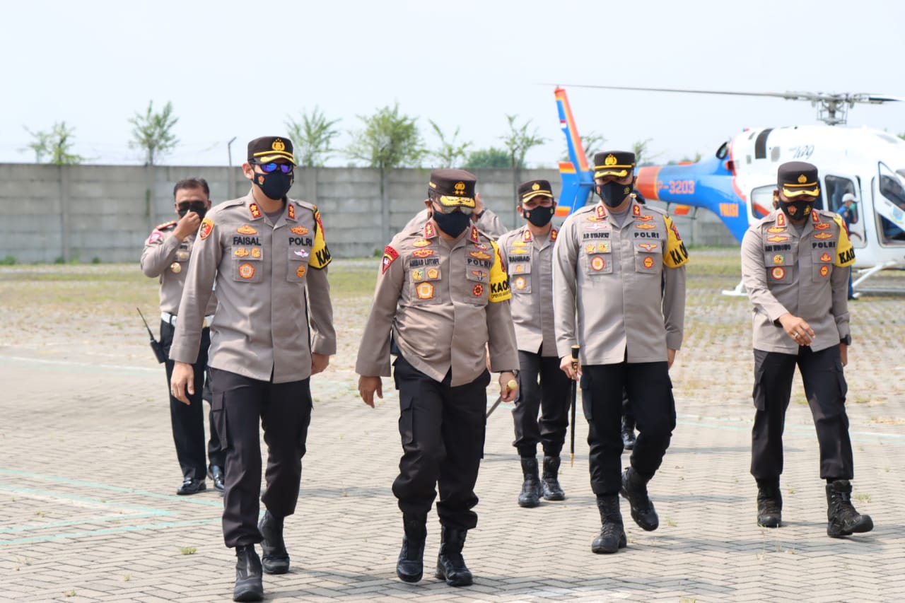 Kapolda Jateng Pantau Arus Balik H+5 Di Jalur Tol Brebes Via Udara