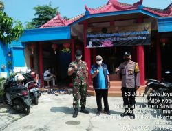 Berikan Rasa Aman, Babinsa Bersama Polsek Duren Sawit Giat Pengamanan Hari Raya Trisuci Waisak 2566 BE di Vihara Mudhita Pondok Kopi