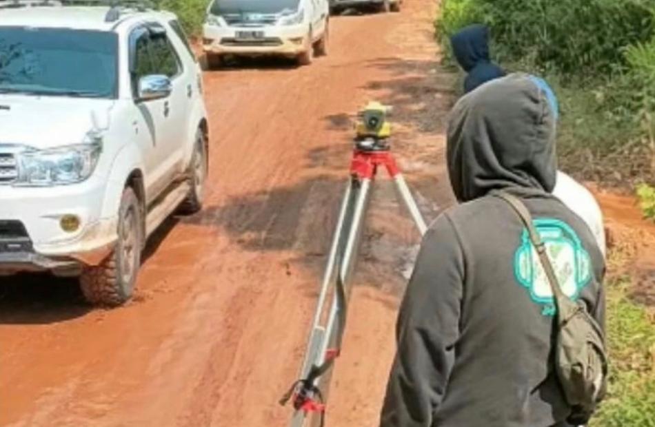 Pemkab OKI Mulai Kerjakan Perbaikan Jalan Lebung Batang – Tulung Selapan – dinastinews.com