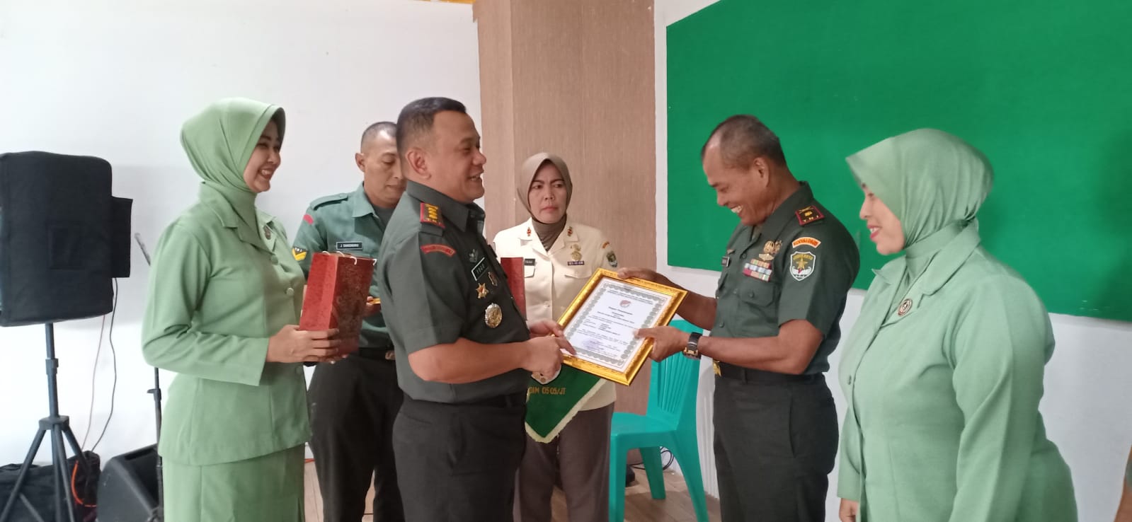 Dandim 0505/JT Pimpin Korprapot Wisuda Purna Tugas Perwira dan Bintara