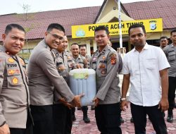 Polres Aceh Timur Serahkan Eco Enzime Nusantara Kepada Bhabinkamtibmas