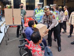 Memperingati HUT Ke 76 Bhayangkara, Polres Tegal Menggelar Baksos Pada Kaum Difabel Di Mapolres Tegal