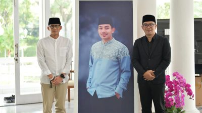 Menparekraf Sandiaga Uno Takziah ke Rumah Dinas Gubernur Ridwan Kamil