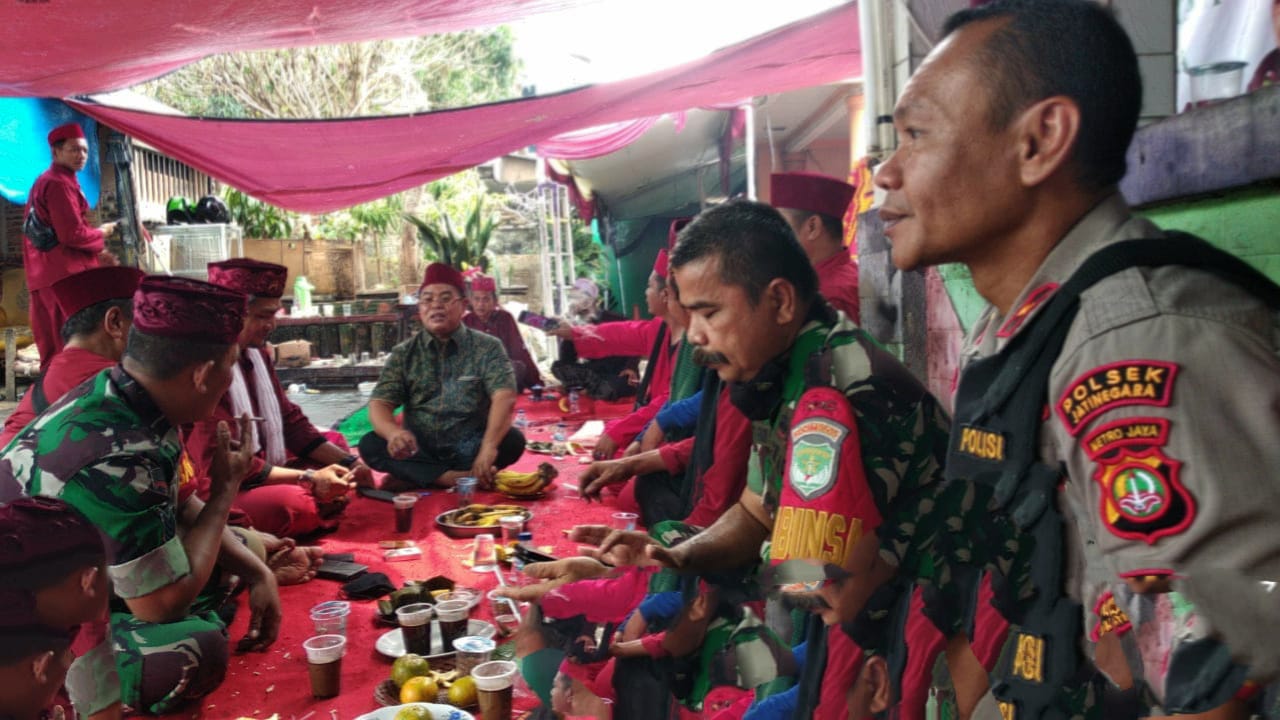 Komsos Babinsa Bersama Bhabinkamtibmas, Hadir Giat Maulid Nabi Muhammad Saw dan Pengukuhan DPC LAB