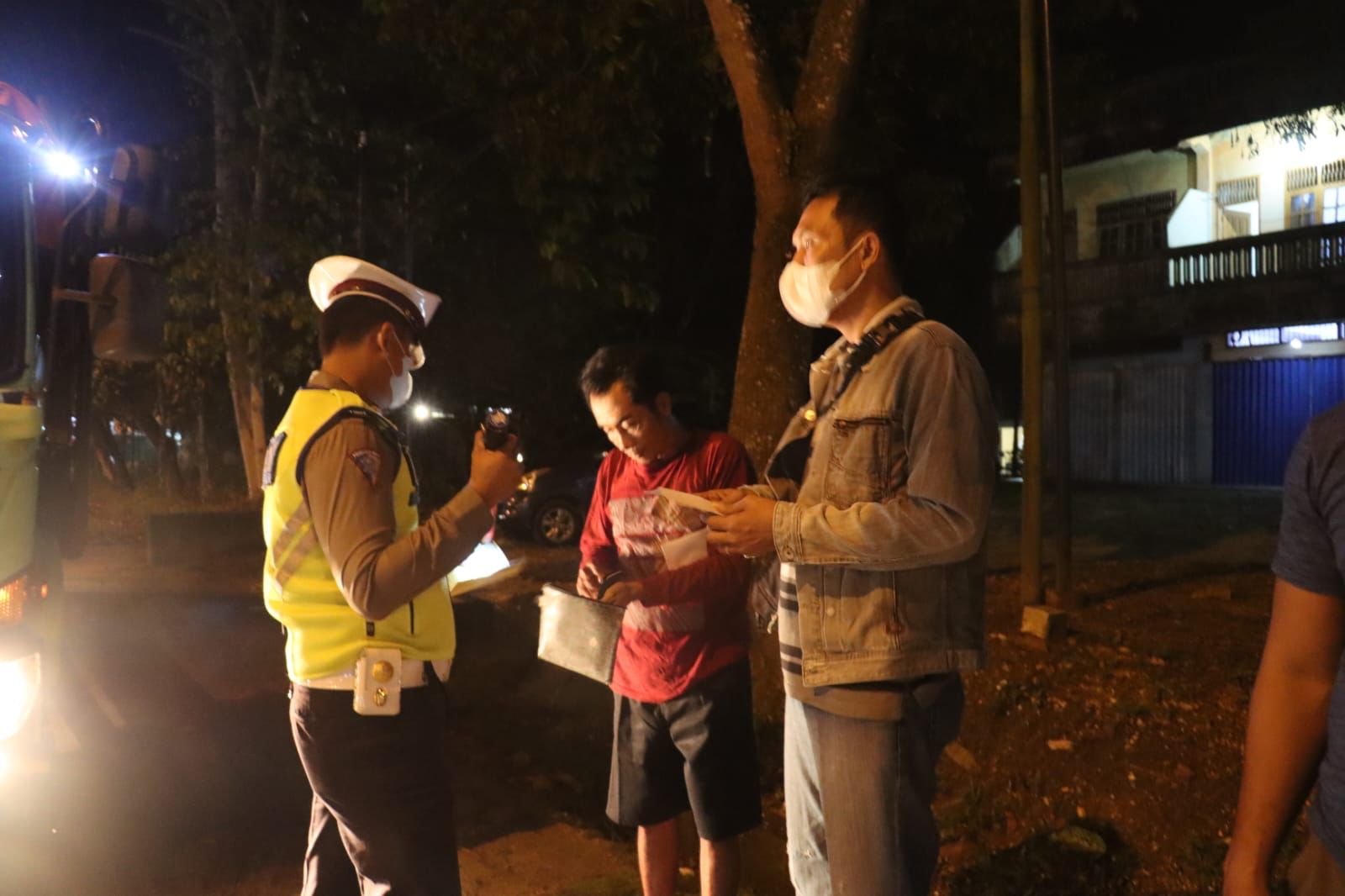 Cegah Balap Liar dan Kejahatan Jalanan , Polres Sarolangun Patroli Malam