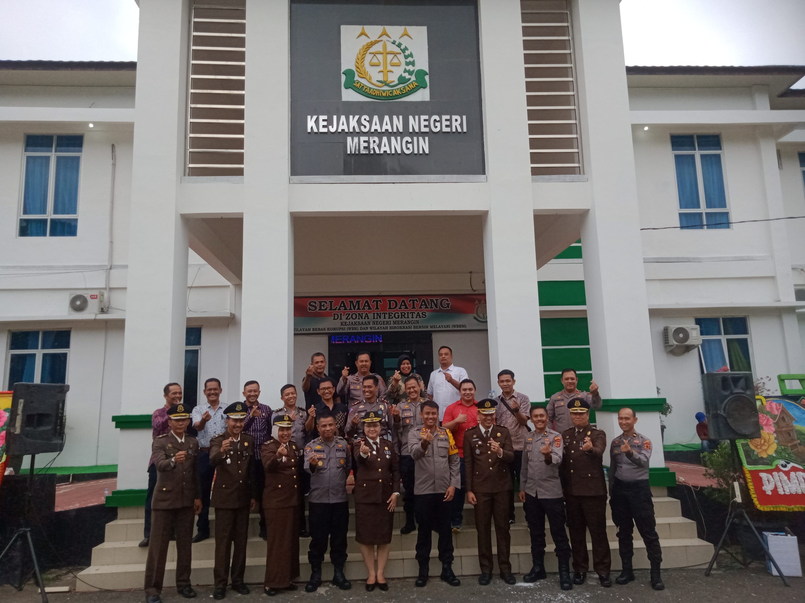 Kapolres Merangin Datangi Kantor Kepala Kejaksaan Negeri Merangin diHari Bhakti Adhyaksa