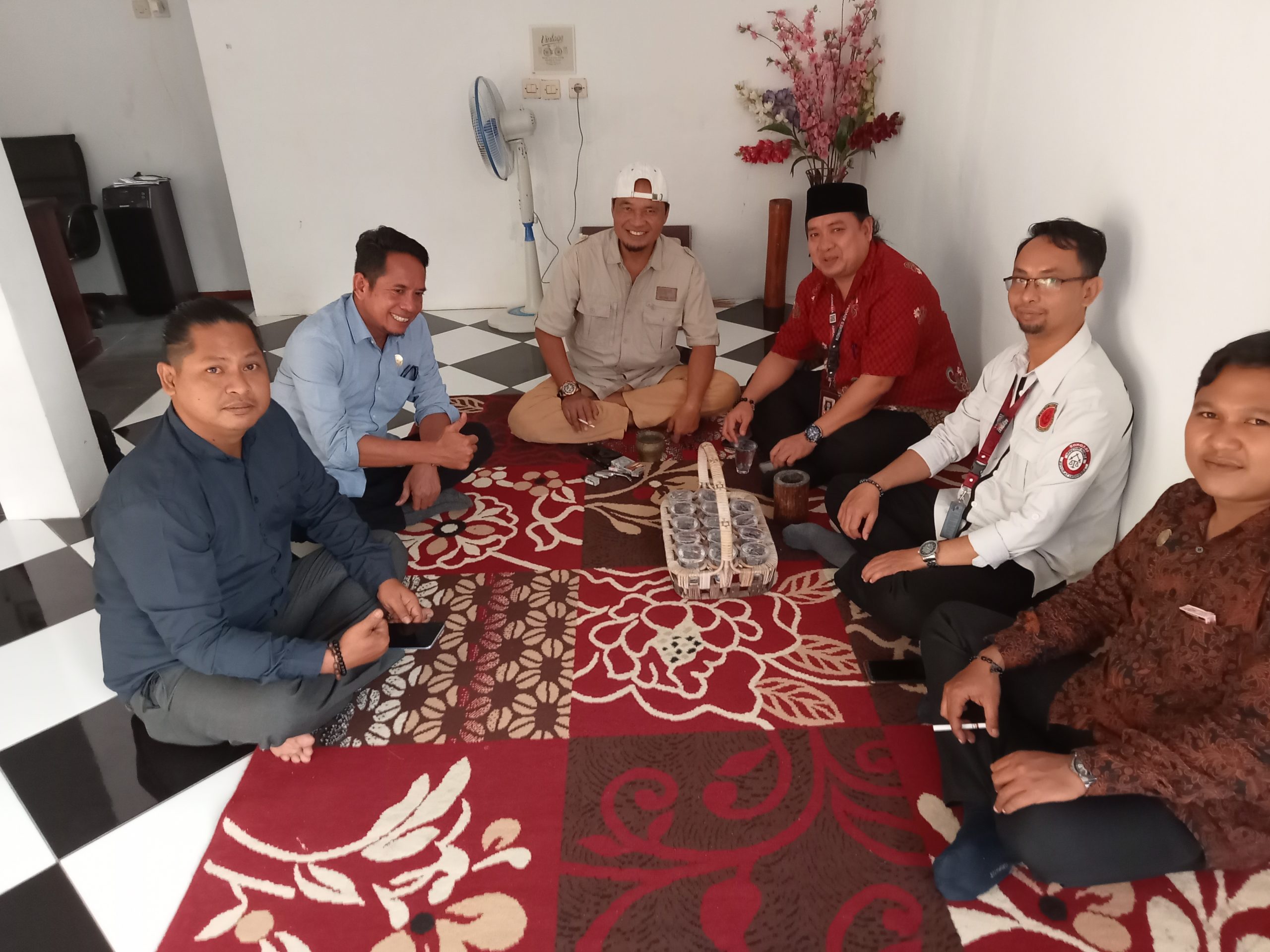 Posbakum DPP LPKSM Al-Jabbar Bersilaturahmi Kepada Ketua Mada Jabar Ormas LMPI, Dan Mengucapkan Permintaan Maaf Kepada Seluruh Keluarga Besar Ormas LMPI