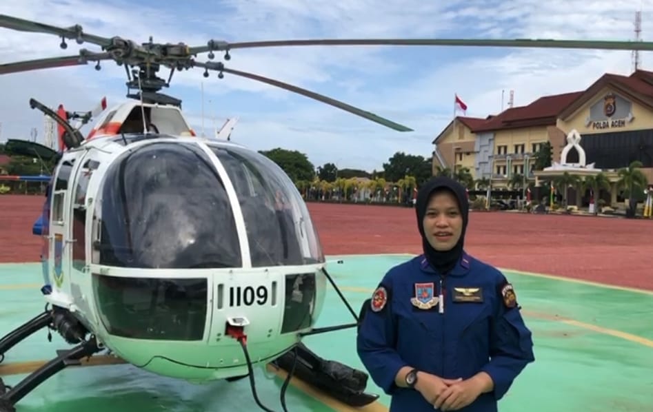 Ipda Digna Novita Dewi, Co-Pilot Wanita Pertama Polda Aceh Yang Ikut Liput Pembukaan Expo Bhayangkara Dari Udara