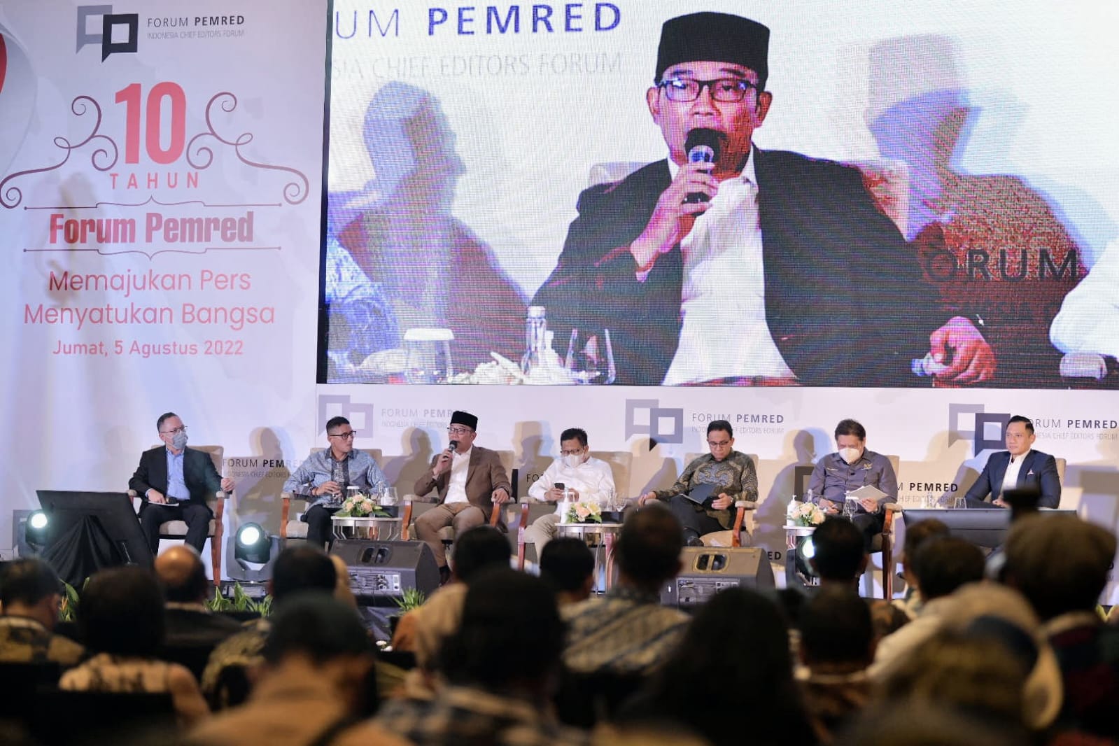 FORUM PEMRED : Ridwan Kamil Dorong Pers Kedepankan Narasi Persatuan, Jangan Beri Ruang Politik Identitas