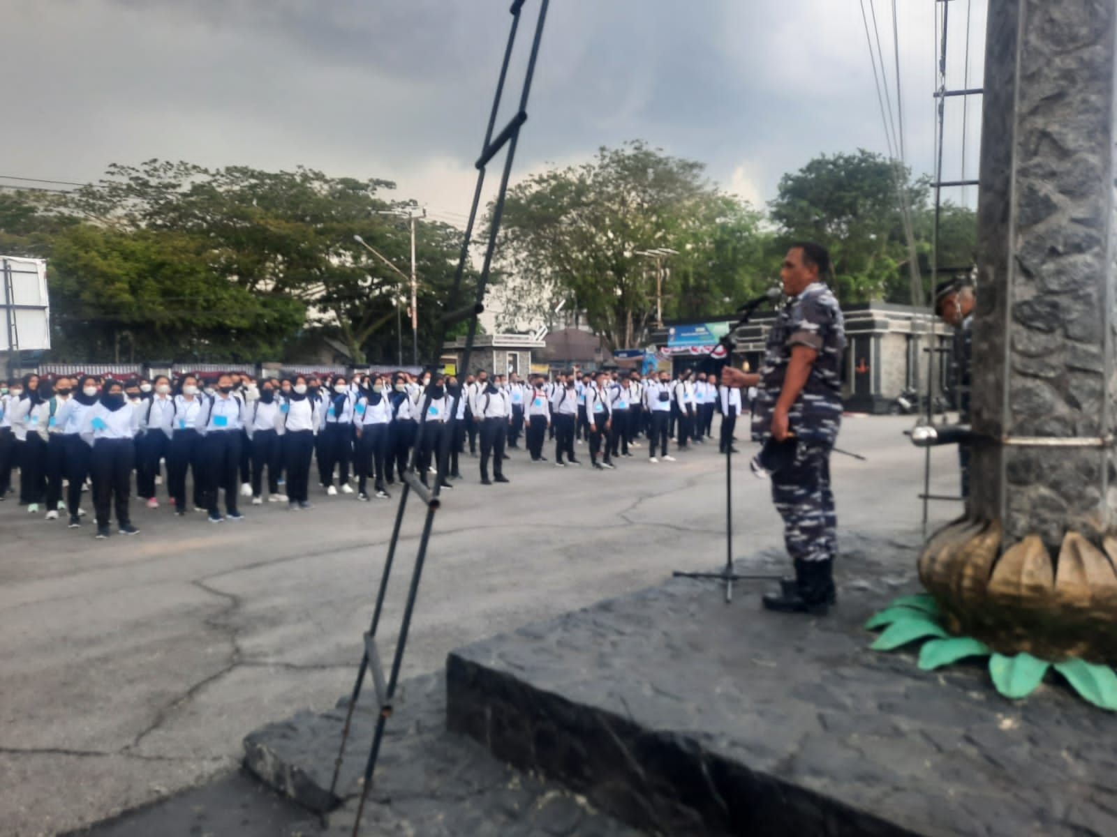 Komandan Lantamal XII Beri Pengarahan Kepada Calon Siswa Prajurit TNI AL Dari Panda Lantamal XII Kalimantan Barat