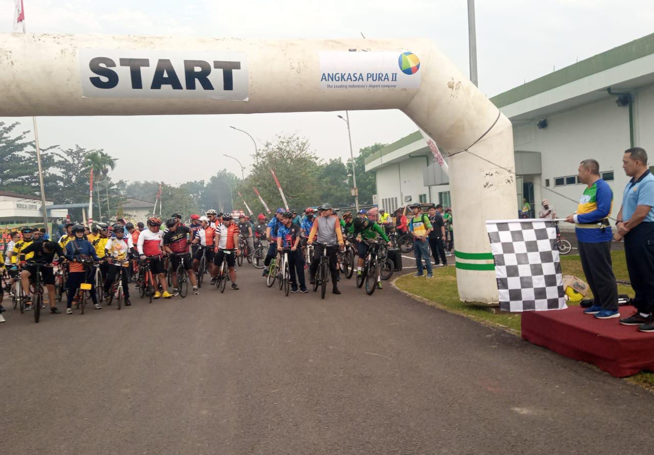 Komandan Lanal Palembang Hadiri Acara Fun Bike dalam rangka HUT PT. Angkasa Pura II Palembang Ke-38