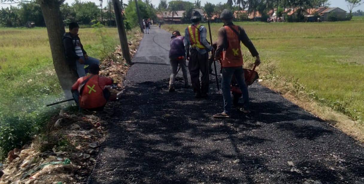 Kadiv Investigasi KPK Tipikor DPW Jabar Soroti Pengerjaan Aspal Kp Pulo Bunder Desa Sukamurni Tidak Tertera Papan Informasi Diduga Jadi Ajang Korupsi