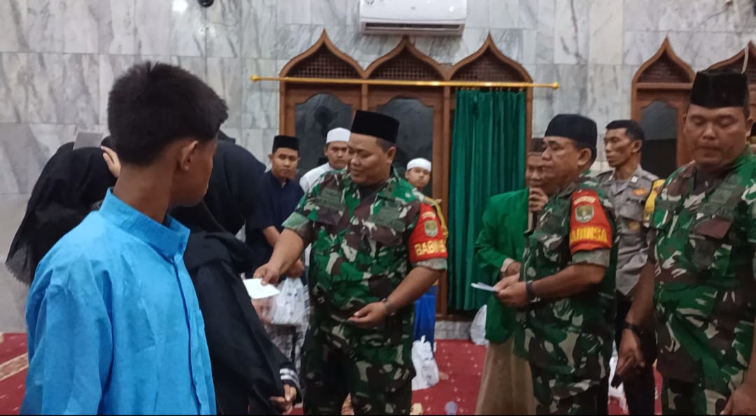 Peduli Babinsa, Bhabinkamtibmas Kel. Rawa Terate Salurkan Bantuan dan Santunan