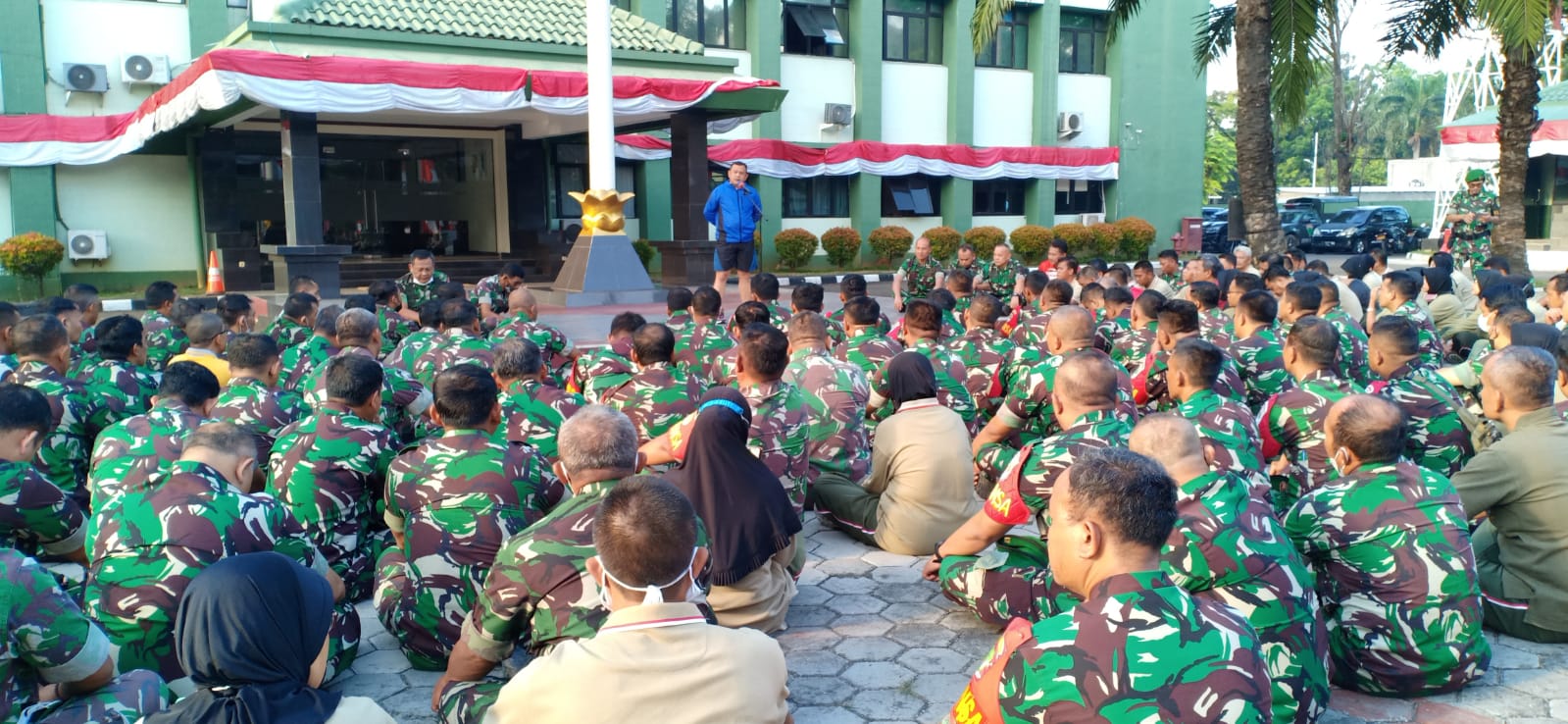 Motivasi Semangat Babinsa Di Berikan Dandim 0505/JT Pada Giat Jamdan