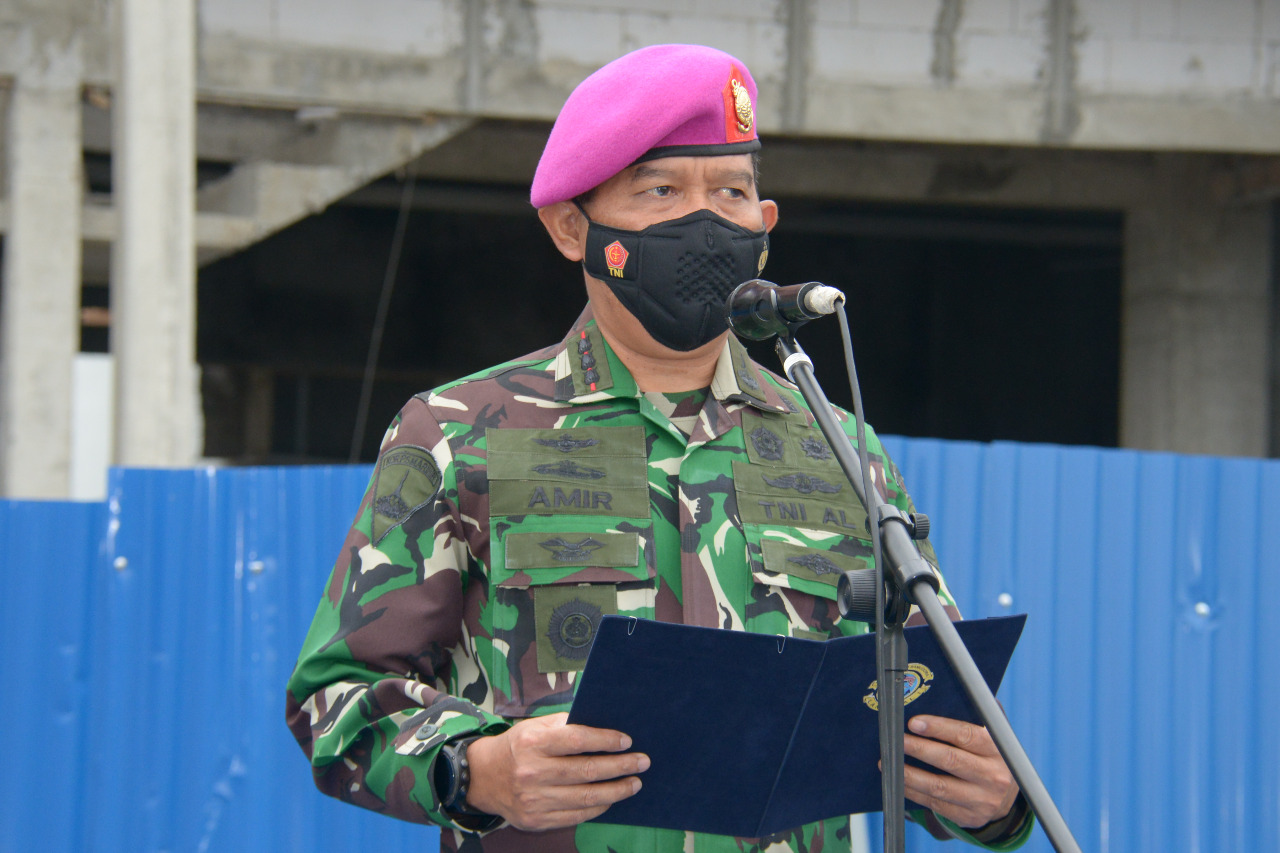 Prajurit Lantamal I Laksanakan Upacara Penaikan Bendera