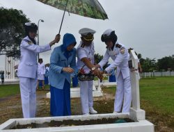 Jelang HUT TNI AL Ke-77 Tahun 2022, Lanal Batam Ziarah ke Taman Makam Pahlawan