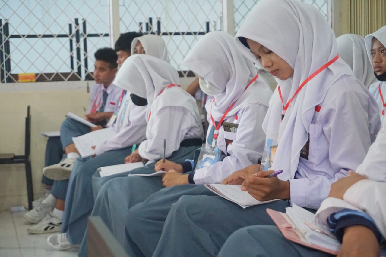 Latihan Dasar Kepemimpinan di SMA Negeri 3 Kota Jambi