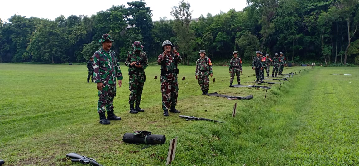 Kodim 0505/JT Tingkatkan Kemampuan Naluri Tembak Tepat Giat Latbakjatri TW-III