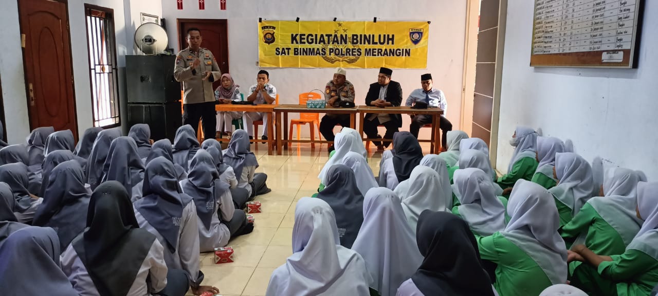 Satbinmas,Bijaksanalah Menggunakan Media Sosial dan Hindari Kegiatan Yang dapat Memicu Timbulnya Gangguan Kamtibmas.