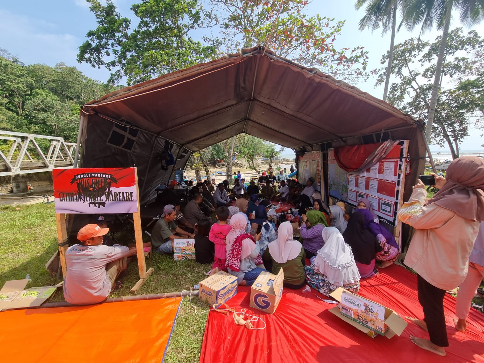 Jalin Hubungan Baik Dengan Masyarakat, Satbrimob Polda Banten Gelar Doa Bersama