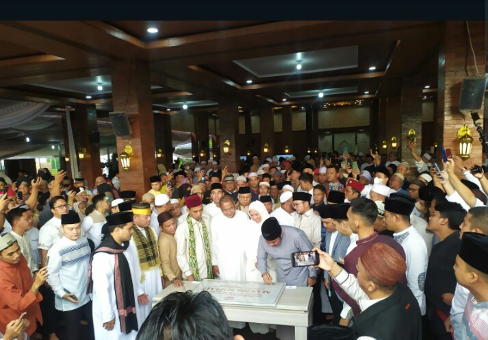 Danlanal Palembang Hadiri Acara Peresmian Masjid Sopiah dan Tausiyah Bersama Ustadz Prof. H. Abdul Somad., LcD, D.E.S.A., Ph.D.