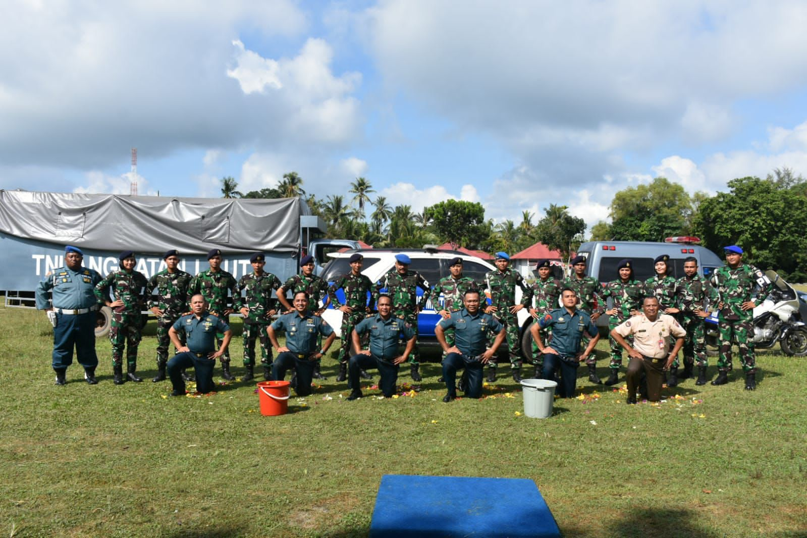 Semangat Di Bintan Danlanal Pimpin Upacara Kenaikan Pangkat Prajurit dan PNS Lanal Batam