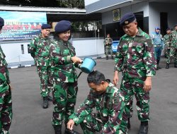 Danlanal Bandung Pimpin Acara Pelaporan Kenaikan Pangkat Bintara dan Tamtama serta PNS Lanal Bandung Periode 1 Oktober 2022