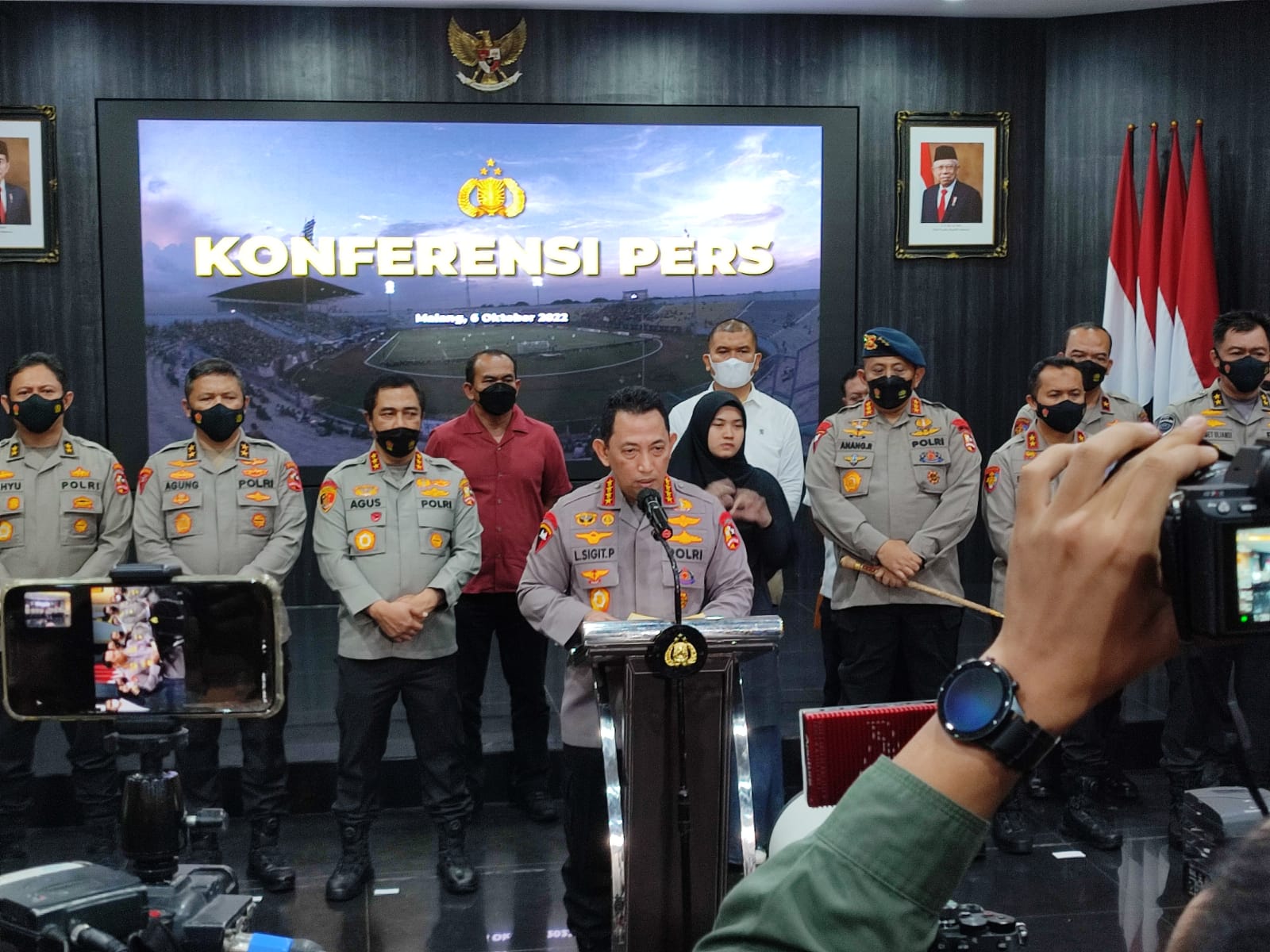 Kapolri: Ada 6 Tersangka Tragedi Kanjuruhan