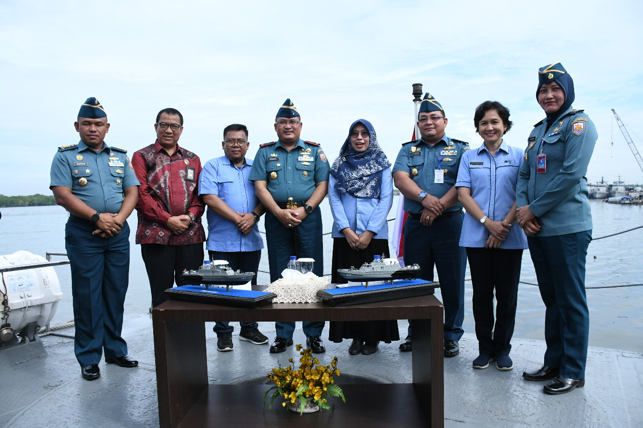 Danlantamal I Narasumber Acara Talkshow Di Geladak KAL Viper Yang Digelar RRI Medan