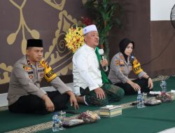 Kapolres Tebo Akbp Fitria Mega  M.psi .psi Beserta Anggota  memperingati Hari Kelahiran Nabi Muhammad S.A.W.  Penceramah KH.  pauzi Mansur