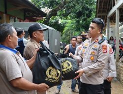 Kapolres Lebak Lepas Bantuan Kapolri Kepada Korban Bencana Banjir dan Tanah Longsor