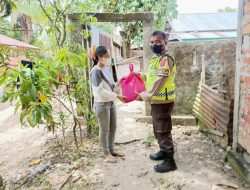 Polsek Mandiangin, Konsisten Bagikan Paket Sembako, Bantu Warga Terdampak Kenaikan BBM