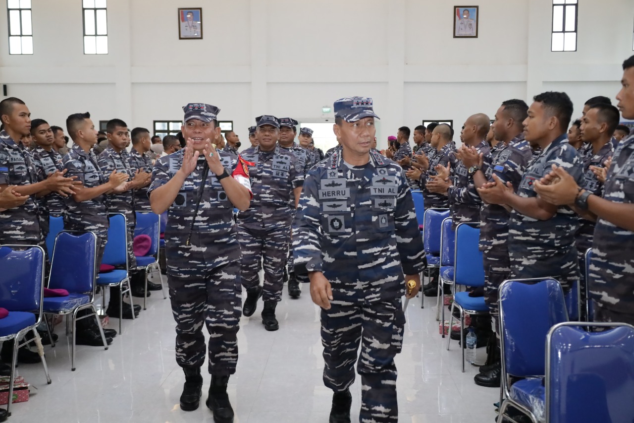 Pangkoarmada RI Tatap Muka dengan Prajurit Koarmada III Sorong