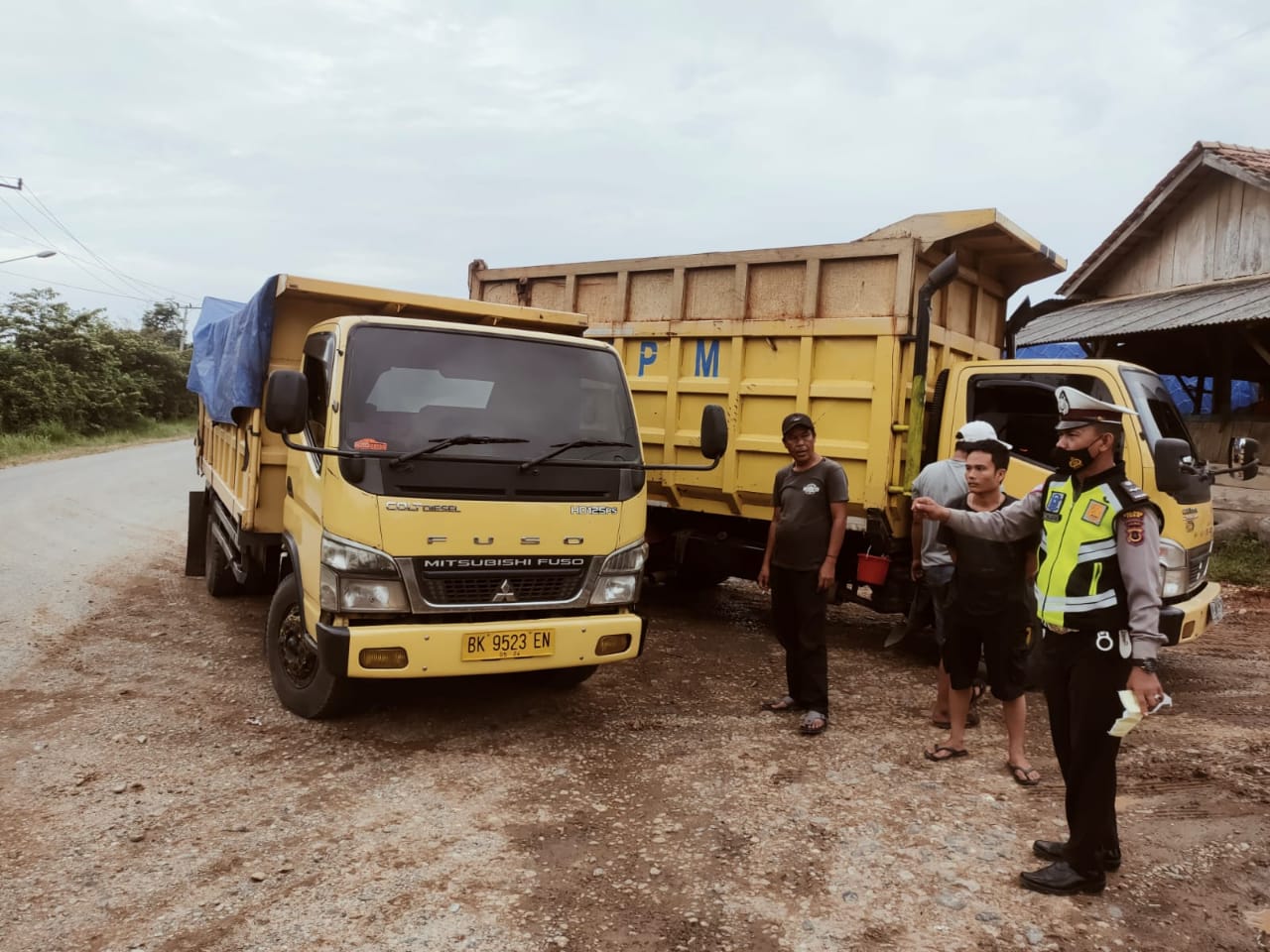 Mobil Batu Bara Boleh Operasional  lagi Dengan Ketentuaan  Muatan Sebanyak 8 ton