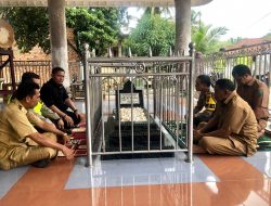 Polres Sarolangun Bersama Forkopimda, Ikuti Rapat Monitoring Pilkades Serentak Oleh Kemendagri di TPS Lubuk Sayak.