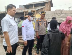 Bakti Sosial Polri Peduli : Kapolsek Bekasi Kota Resmikan Di Mulai Renovasi Rumah Ibu Sri Rahayu